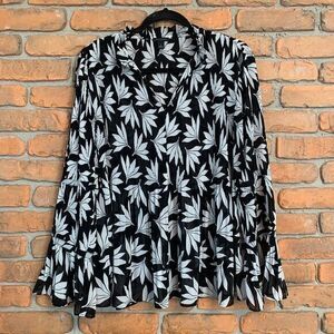 Ann Taylor Floral Pleated Accordion Blouse Bell Sleeves Lightweight Black Size M